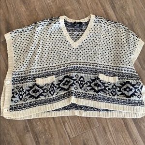 FOREVER21 ONE SIZE PONCHO SWEATER